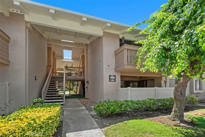 205A - A beautiful lower-level end unit!