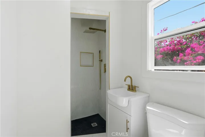 1211 Cole, Los Angeles, California 90038