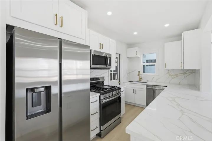 1211 Cole, Los Angeles, California 90038