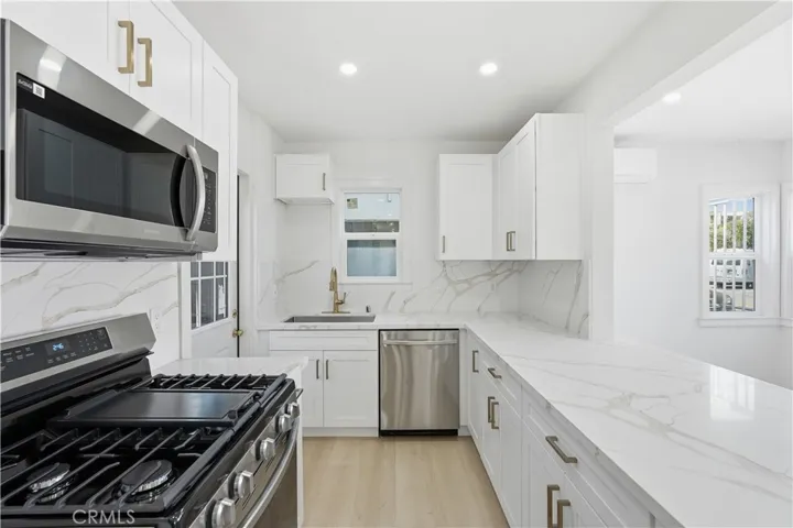 1211 Cole, Los Angeles, California 90038