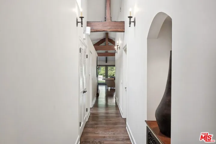 105 N Glenroy Avenue, Los Angeles, California 90049
