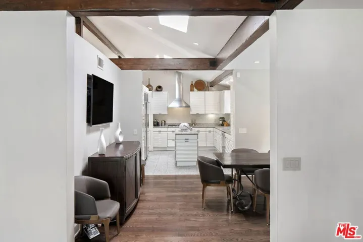 105 N Glenroy Avenue, Los Angeles, California 90049