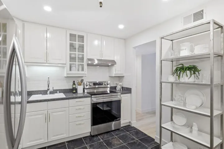 49 Showers Drive N366, Mountain View, California 94040