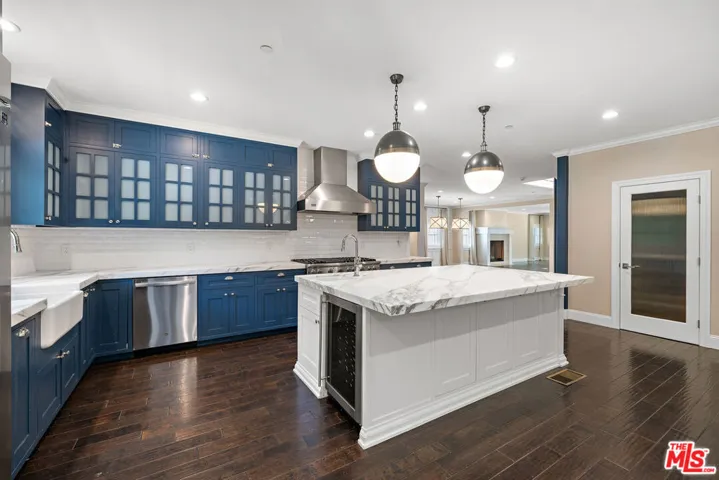 1147 Centinela Avenue, Santa Monica, California 90403