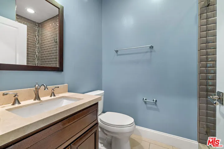 1147 Centinela Avenue, Santa Monica, California 90403