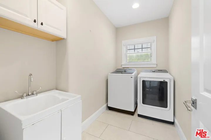 1147 Centinela Avenue, Santa Monica, California 90403