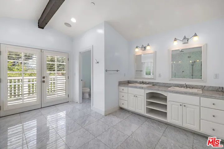 1147 Centinela Avenue, Santa Monica, California 90403