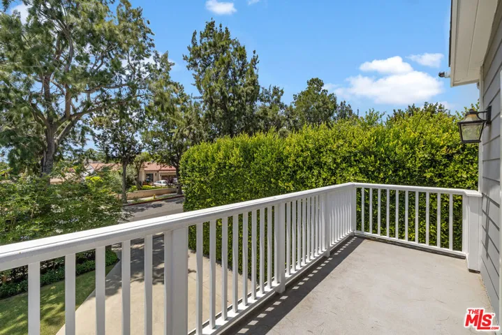 1147 Centinela Avenue, Santa Monica, California 90403