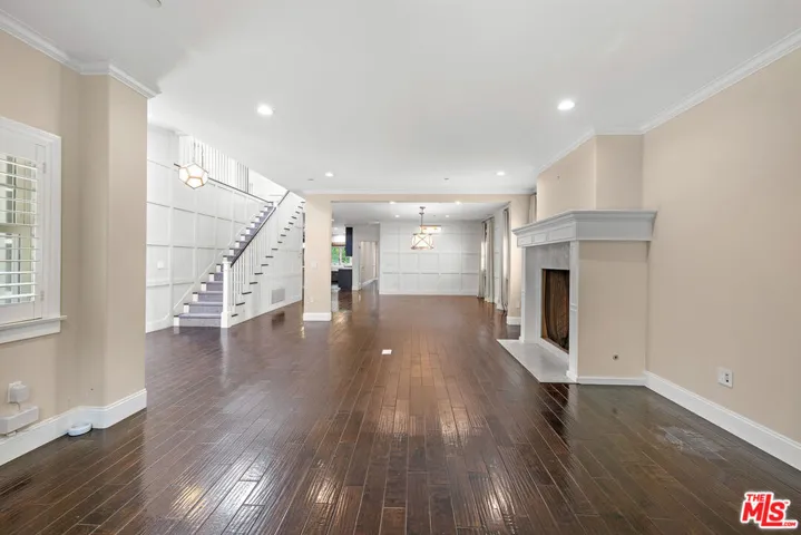 1147 Centinela Avenue, Santa Monica, California 90403