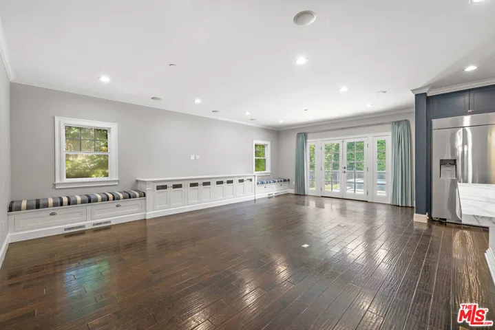 1147 Centinela Avenue, Santa Monica, California 90403