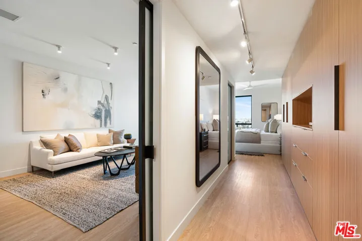 3688 Overland Avenue 510, Los Angeles, California 90034