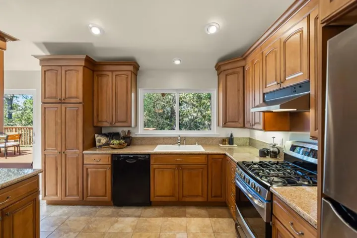 3 White Tail Lane, Monterey, California 93940
