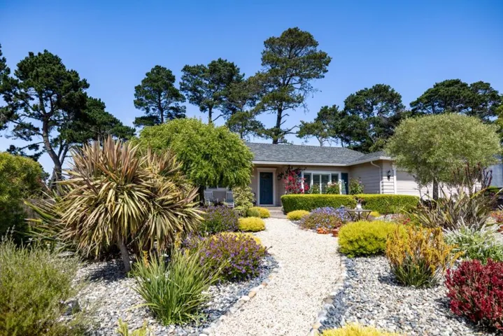 3 White Tail Lane, Monterey, California 93940
