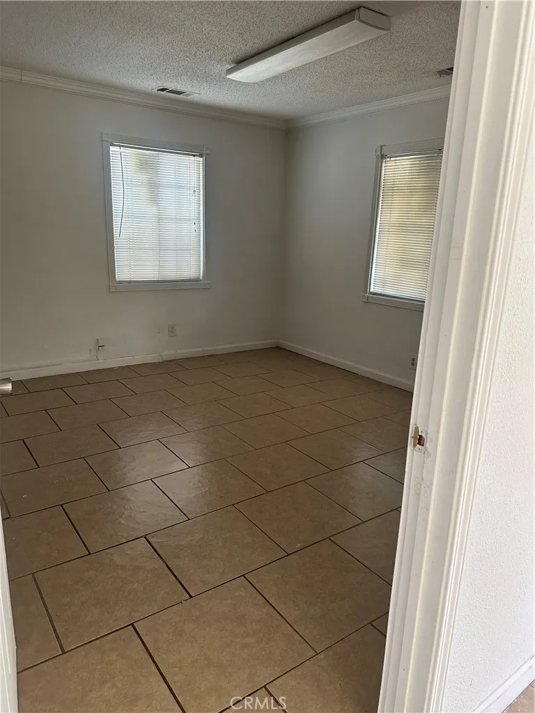 810 E H, Colton, California 92324 — photo 4