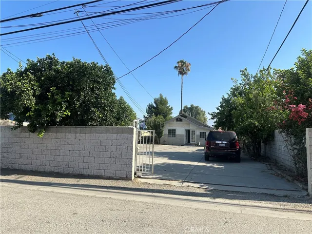 810 E H, Colton, California 92324