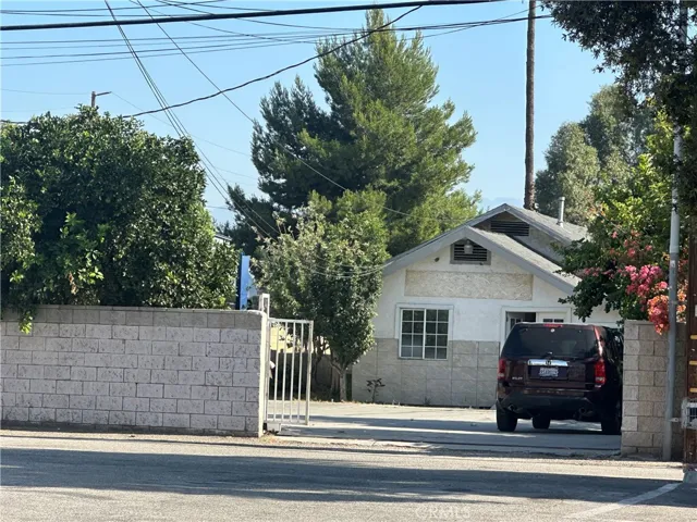 810 E H, Colton, California 92324