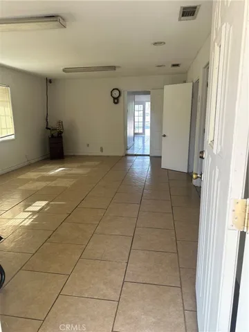 810 E H, Colton, California 92324