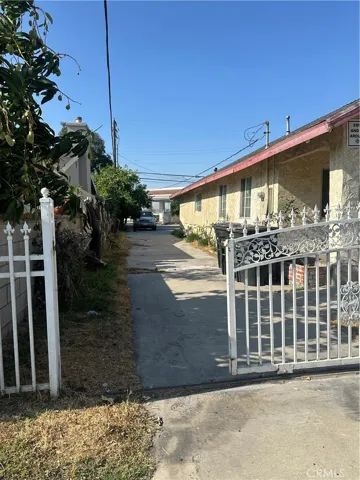 810 E H, Colton, California 92324