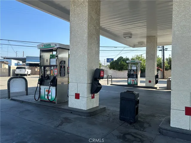 810 E H, Colton, California 92324