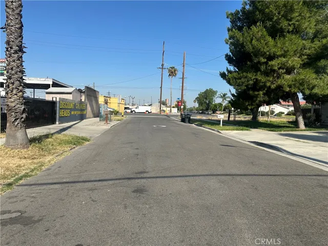810 E H, Colton, California 92324