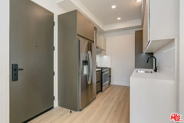 3833 Dunn 408, Culver City, California 90232