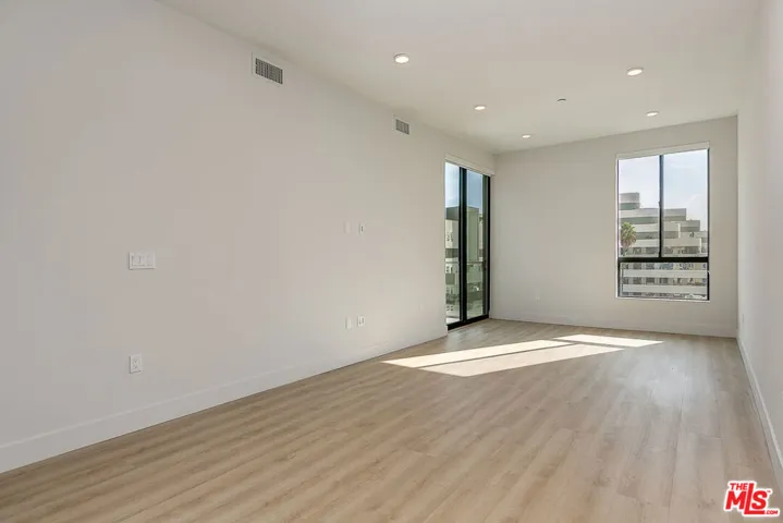 3833 Dunn 408, Culver City, California 90232