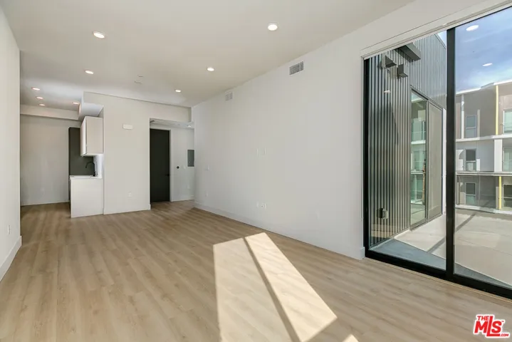 3833 Dunn 408, Culver City, California 90232