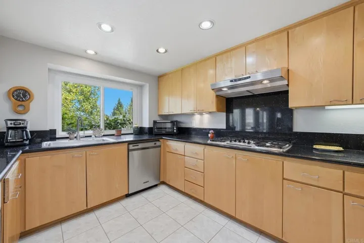 3720 Southridge Way, Oceanside, California 92056