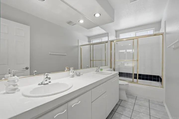 3720 Southridge Way, Oceanside, California 92056
