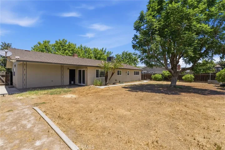 417 E Magnolia, Hanford, California 93230