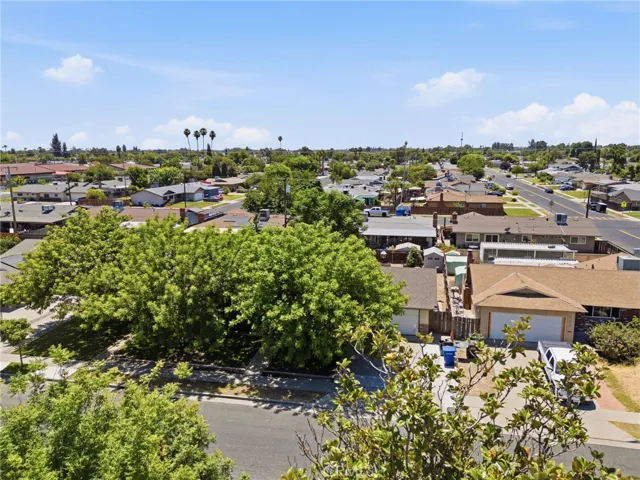 417 E Magnolia, Hanford, California 93230
