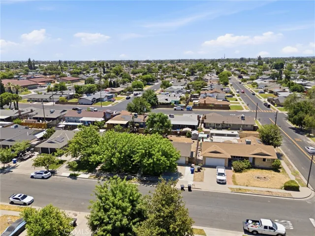 417 E Magnolia, Hanford, California 93230