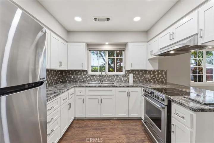417 E Magnolia, Hanford, California 93230