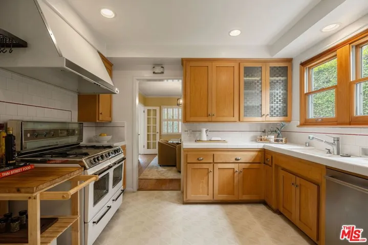 1956 S Durango Avenue, Los Angeles, California 90034