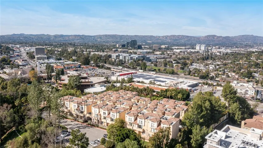 5220 Premiere Hills Circle 228, Woodland Hills, California 91364