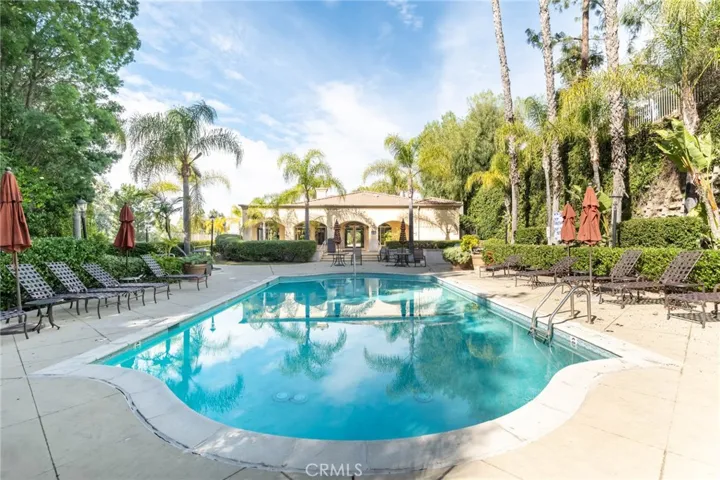 5220 Premiere Hills Circle 228, Woodland Hills, California 91364