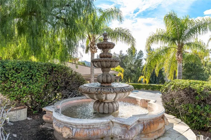 5220 Premiere Hills Circle 228, Woodland Hills, California 91364