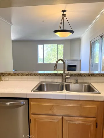 5220 Premiere Hills Circle 228, Woodland Hills, California 91364
