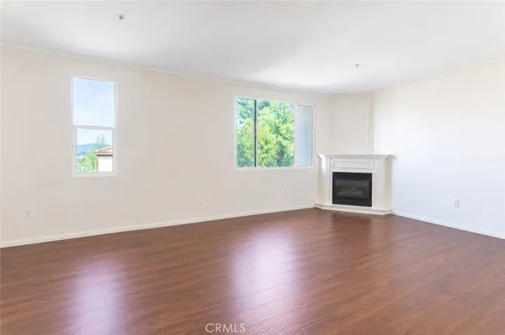 5220 Premiere Hills Circle 228, Woodland Hills, California 91364