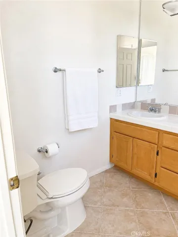 5220 Premiere Hills Circle 228, Woodland Hills, California 91364