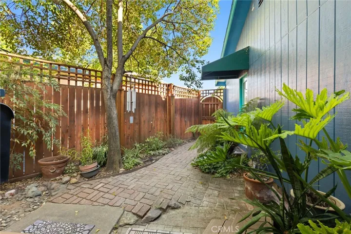 18 Joy, Chico, California 95926