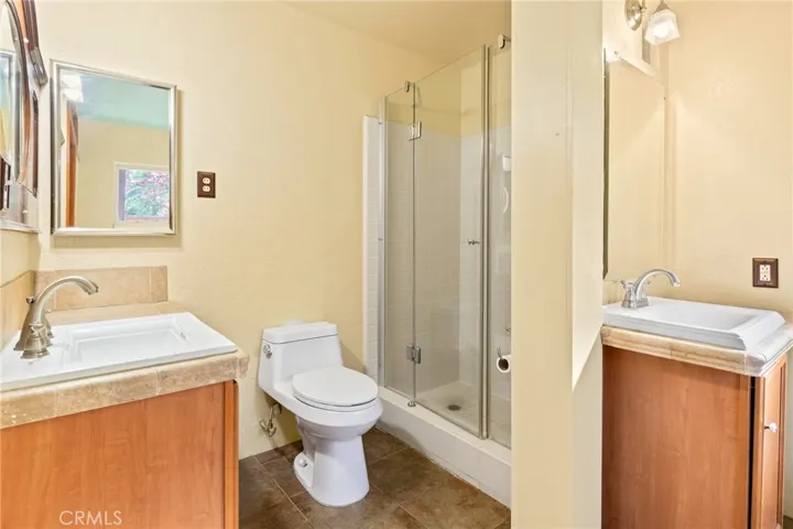 18 Joy, Chico, California 95926