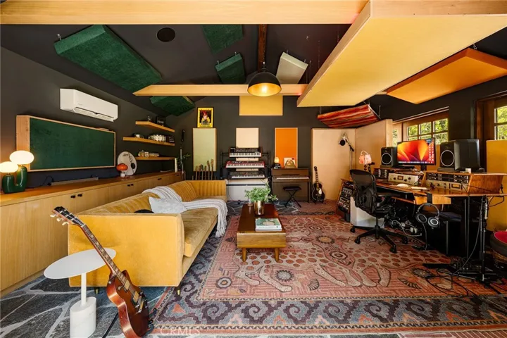 4845 Matilija, Sherman Oaks, California 91423
