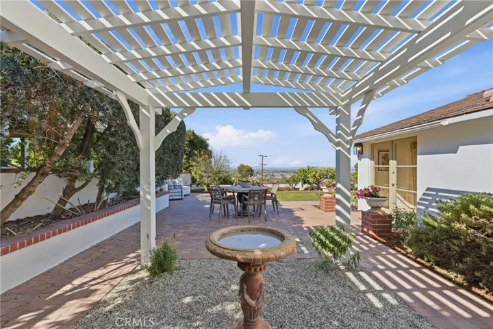 1 Stirrup Road, Rancho Palos Verdes, California 90275