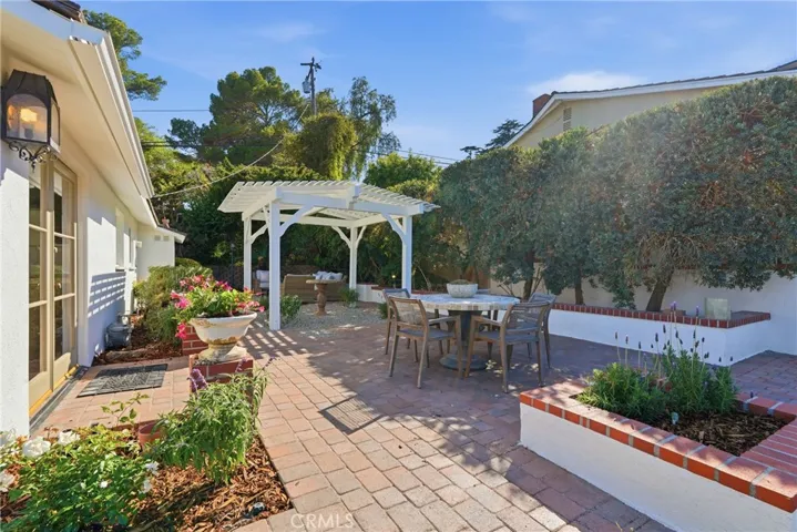 1 Stirrup Road, Rancho Palos Verdes, California 90275