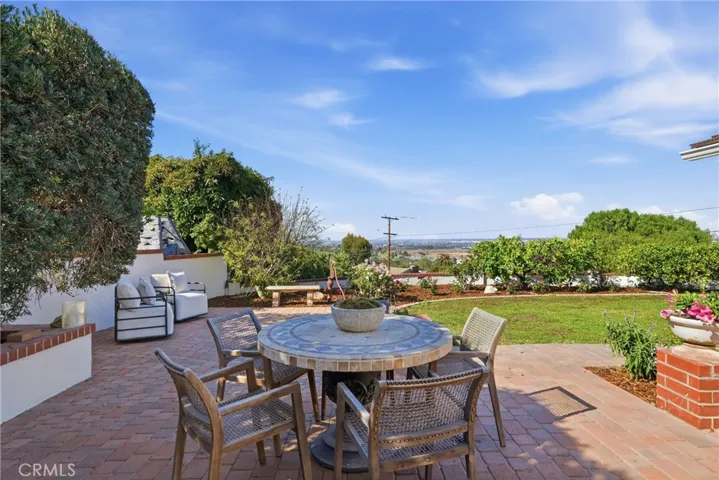 1 Stirrup Road, Rancho Palos Verdes, California 90275