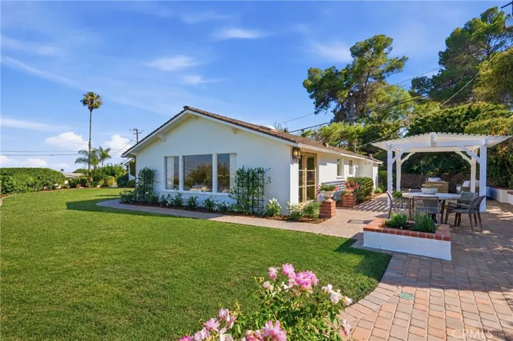 1 Stirrup Road, Rancho Palos Verdes, California 90275