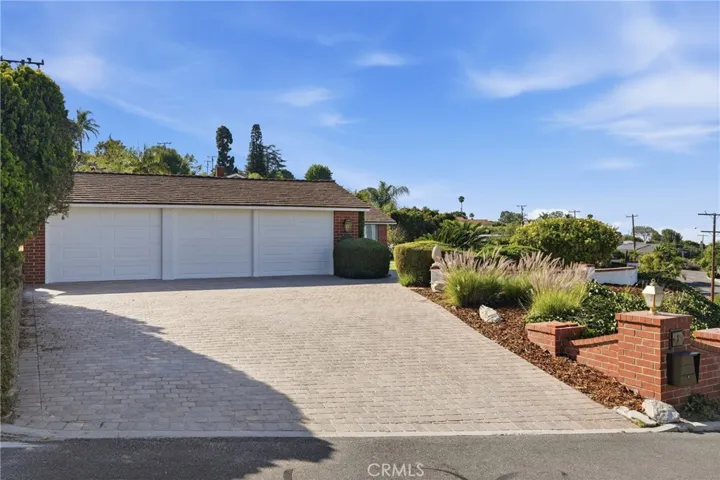 1 Stirrup Road, Rancho Palos Verdes, California 90275
