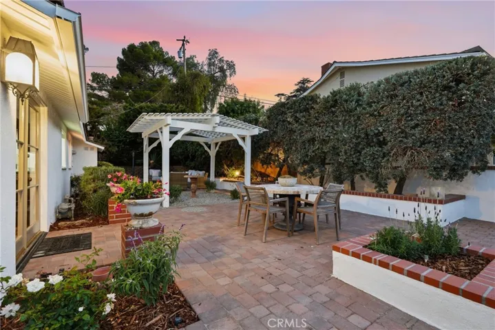 1 Stirrup Road, Rancho Palos Verdes, California 90275