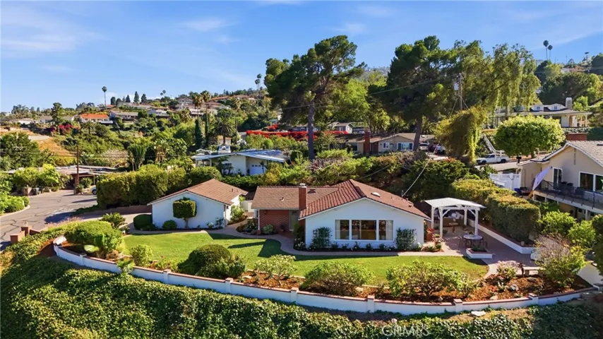 1 Stirrup Road, Rancho Palos Verdes, California 90275